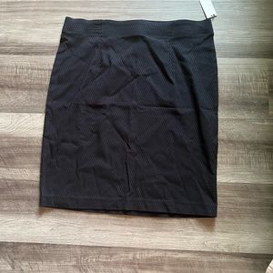 NWT Elle Black Skirt size Large